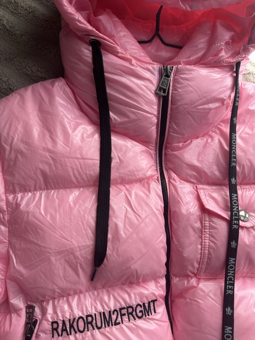 Куртка рожева Moncler