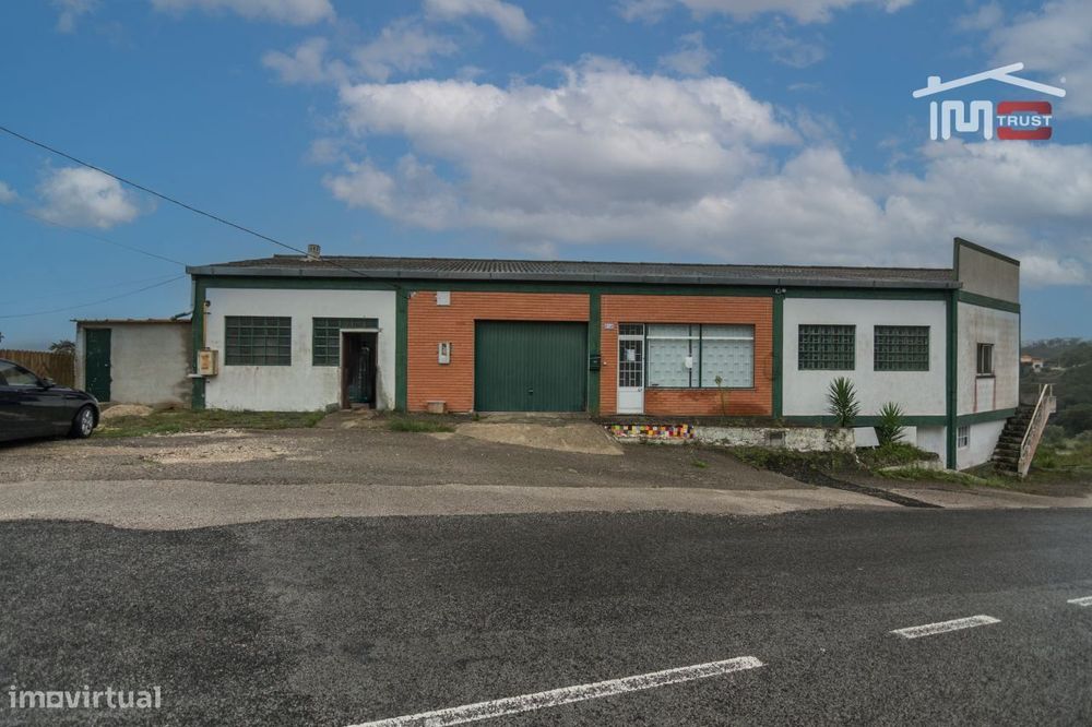 Excelente Armazém Para Atividade Industrial Em Mira De Aire