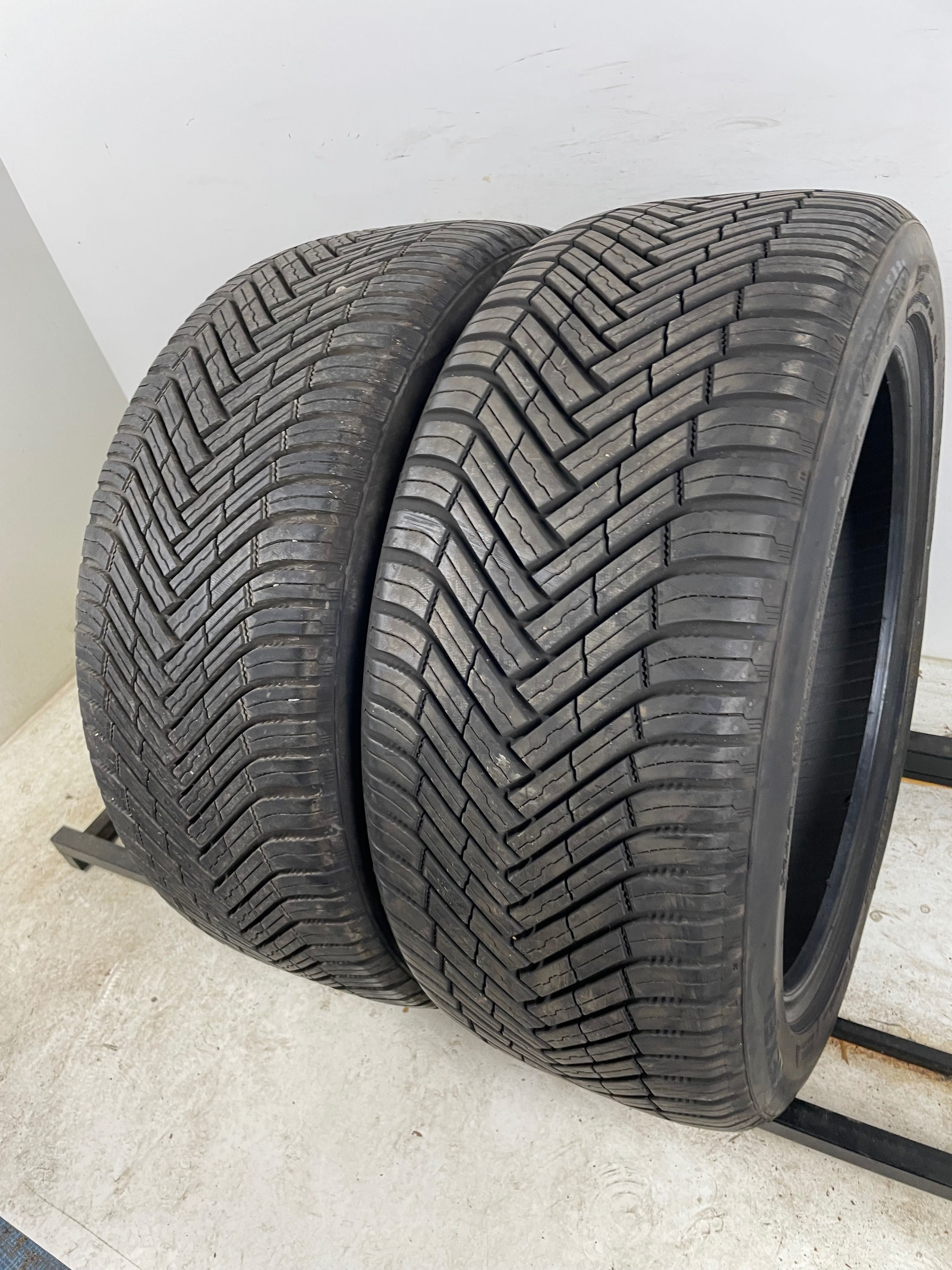 235/45R18 98Y Nexen N Blue 4 Season