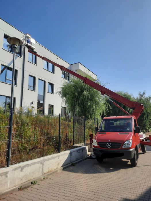 Podnośnik koszowy Legionowo zwyżka, dźwig, wycinka drzew, usługi