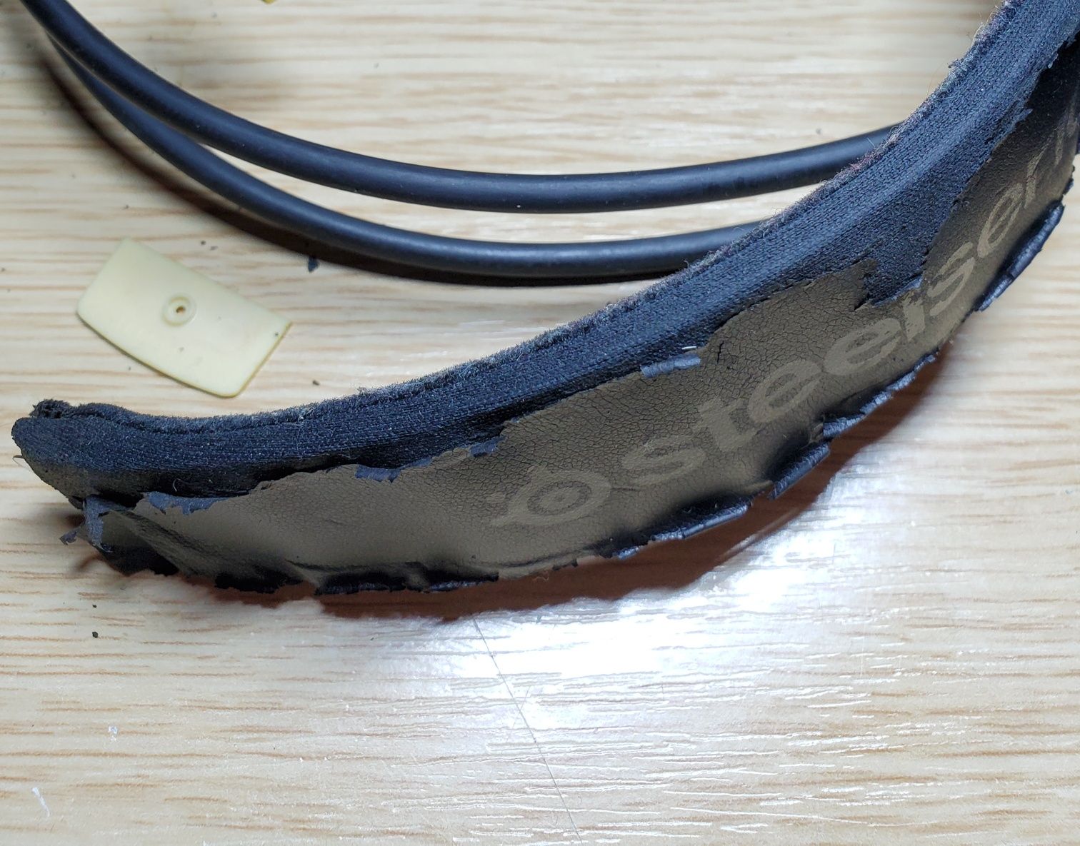Продаж, сервіс, ремонт навушників Sennheiser Sony Razer HyperX