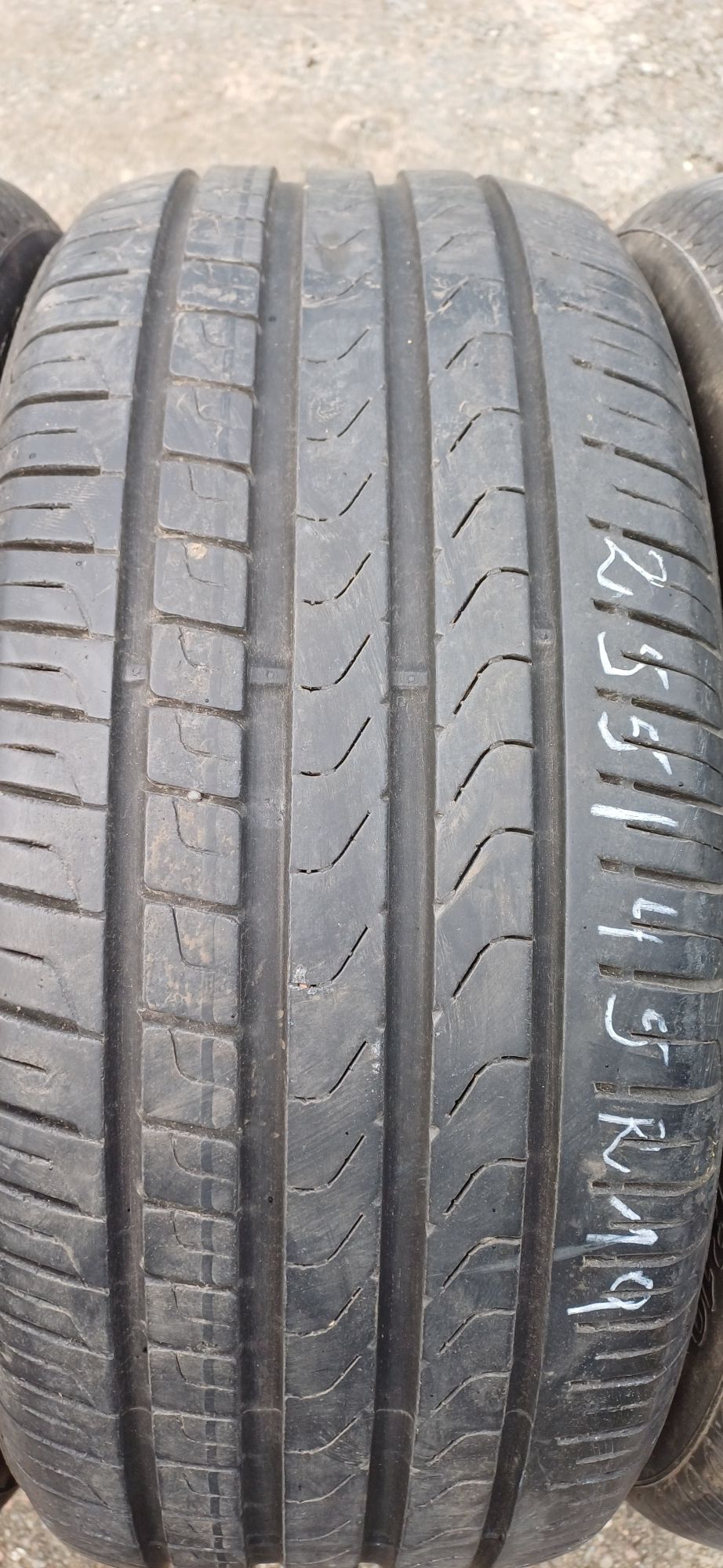 255/45R19 100V PIRELLI , komplet opon letnich.