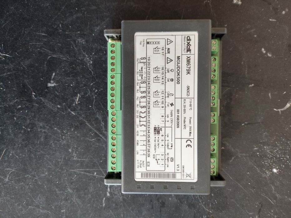 Controlador Dixell XM679K