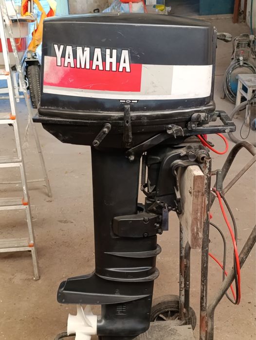 Yamaha 30CV 2T com arranque elétrico