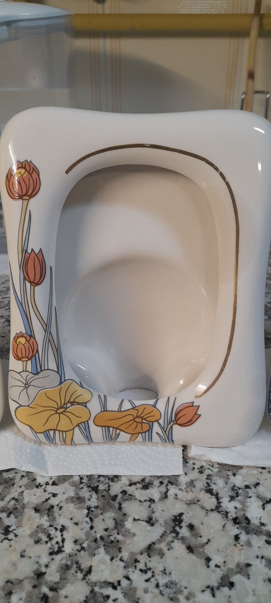 Molduras em porcelana