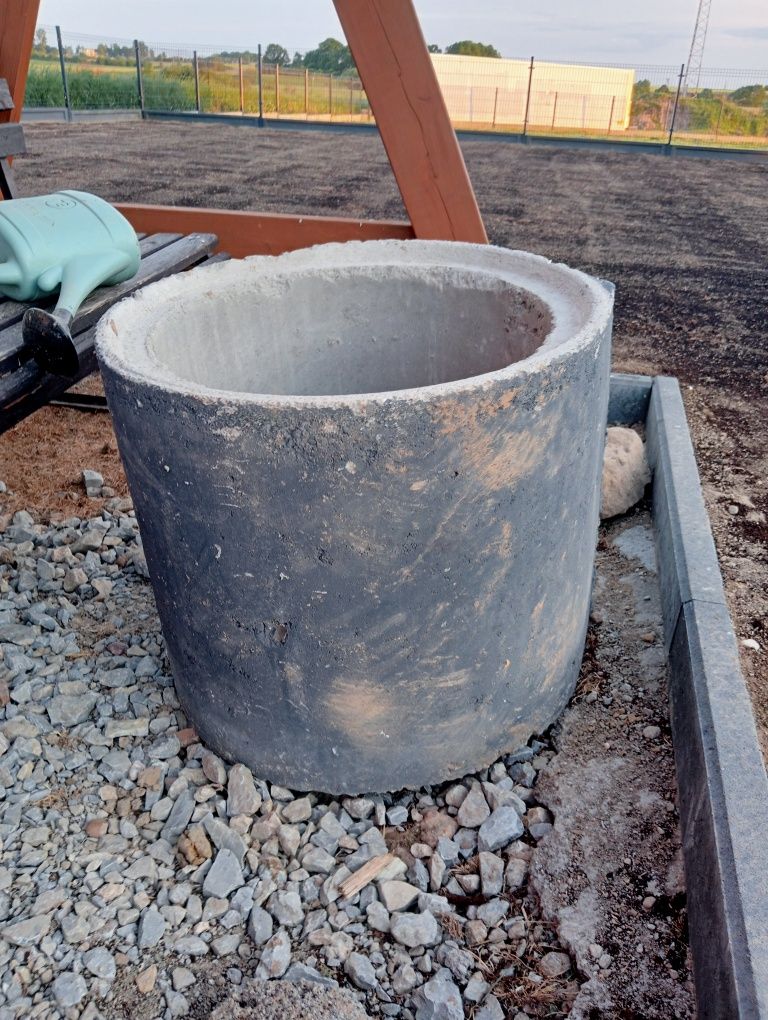 Krąg betonowy do szamba
