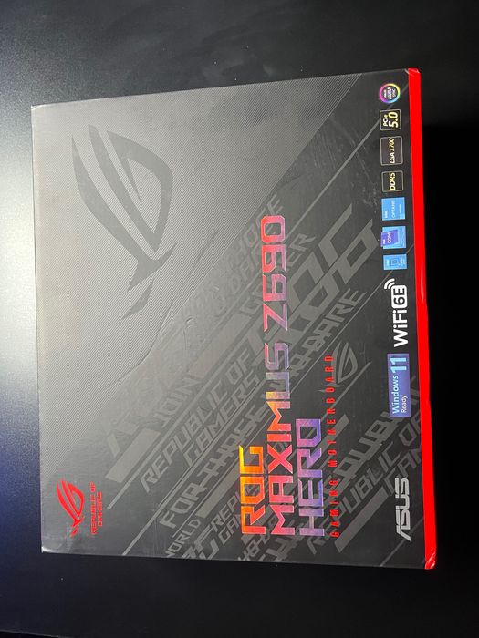 Материнская плата ASUS ROG MAXIMUS Z690 HERO