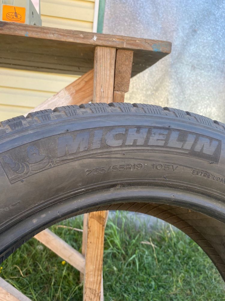 Шина Michelin 235/55 R19