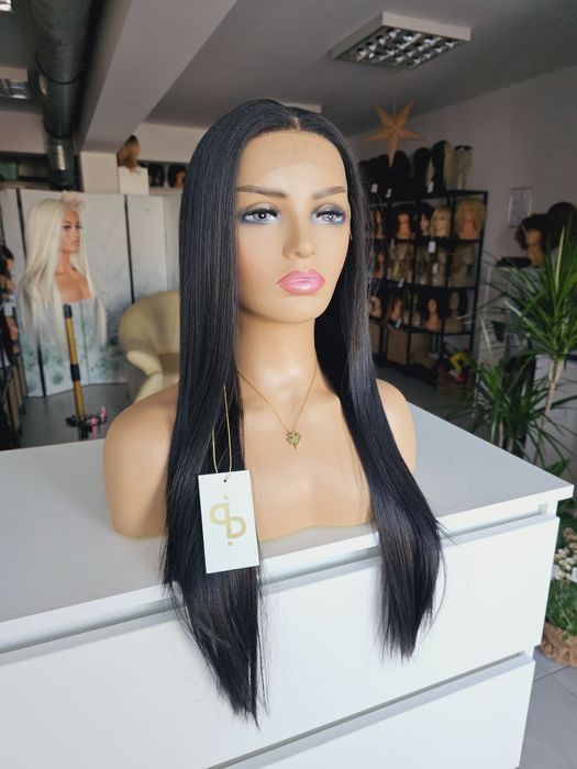 Długa czarna peruka proste włosy Kim Kardashian lacefront