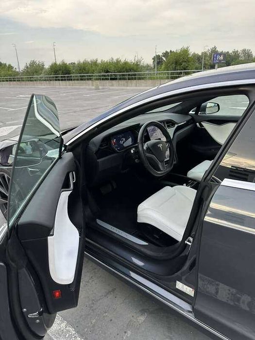 Tesla Model S 2019 100 kWh Dual Motor AWD