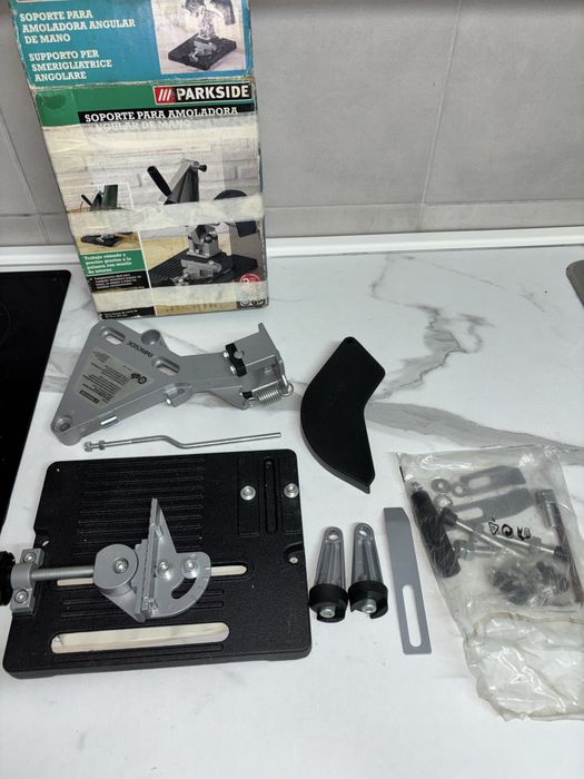 Suporte para Rebarbadeira Angular