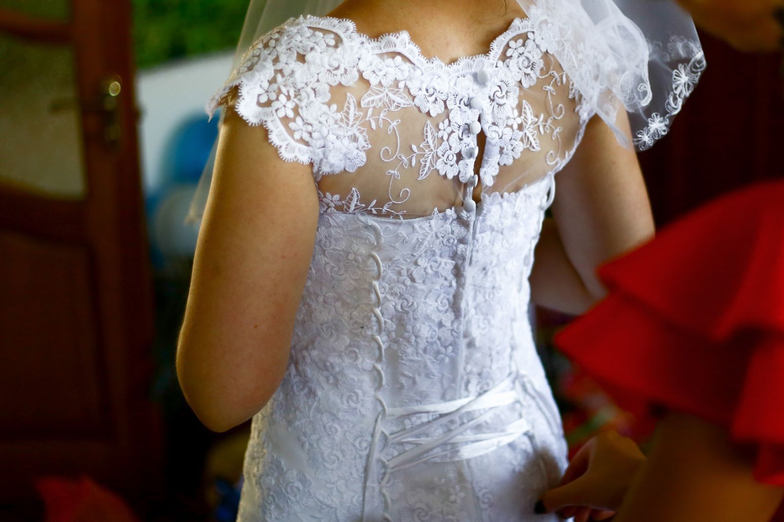 Мереживна весільна сукня