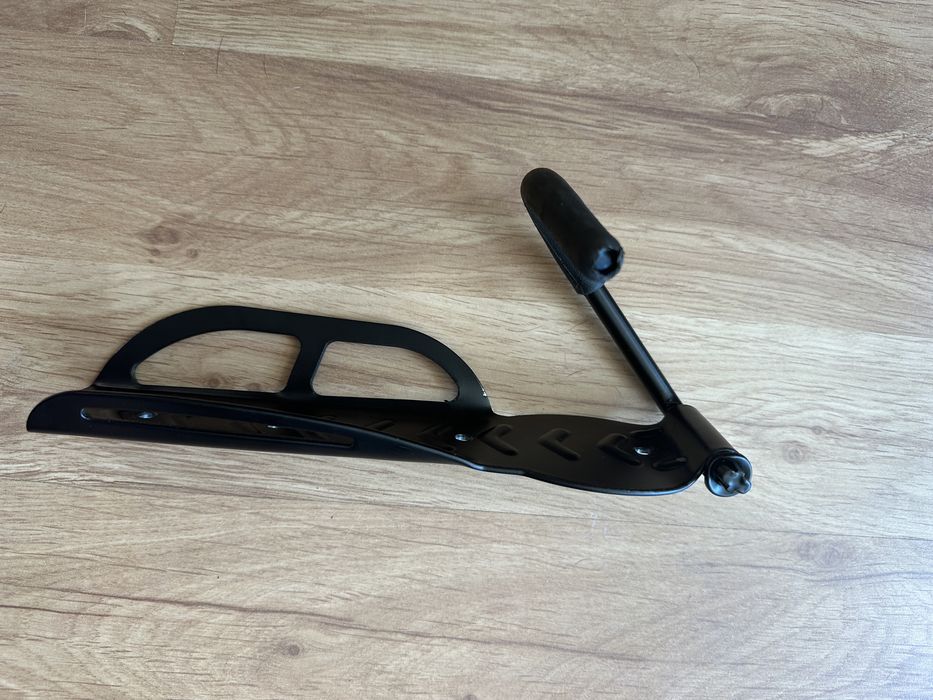 Wieszak ścienny na rower 25 kg czarny