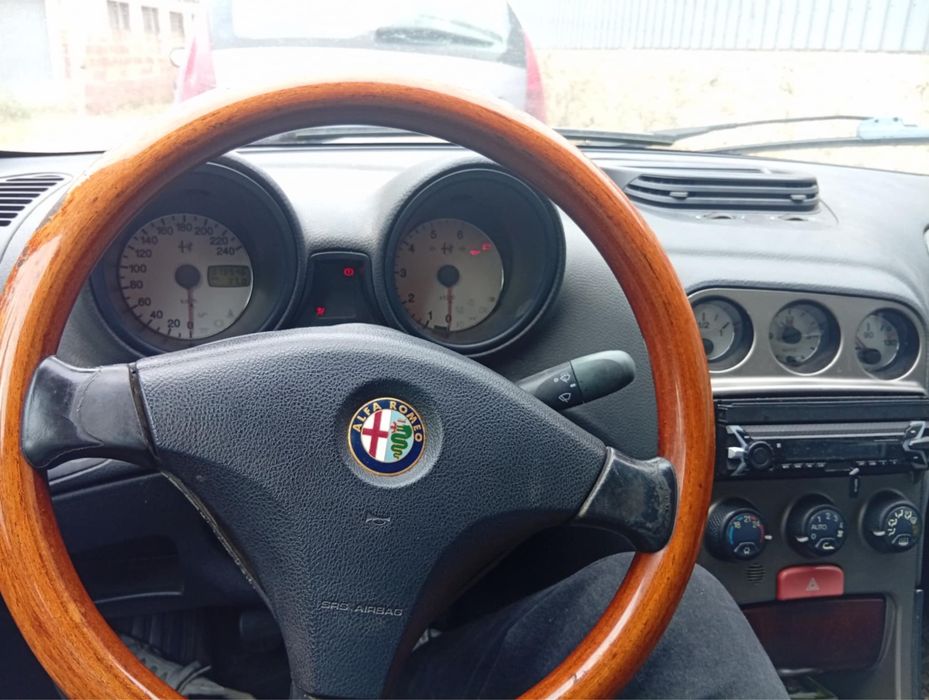 Alfa  Romeo  156