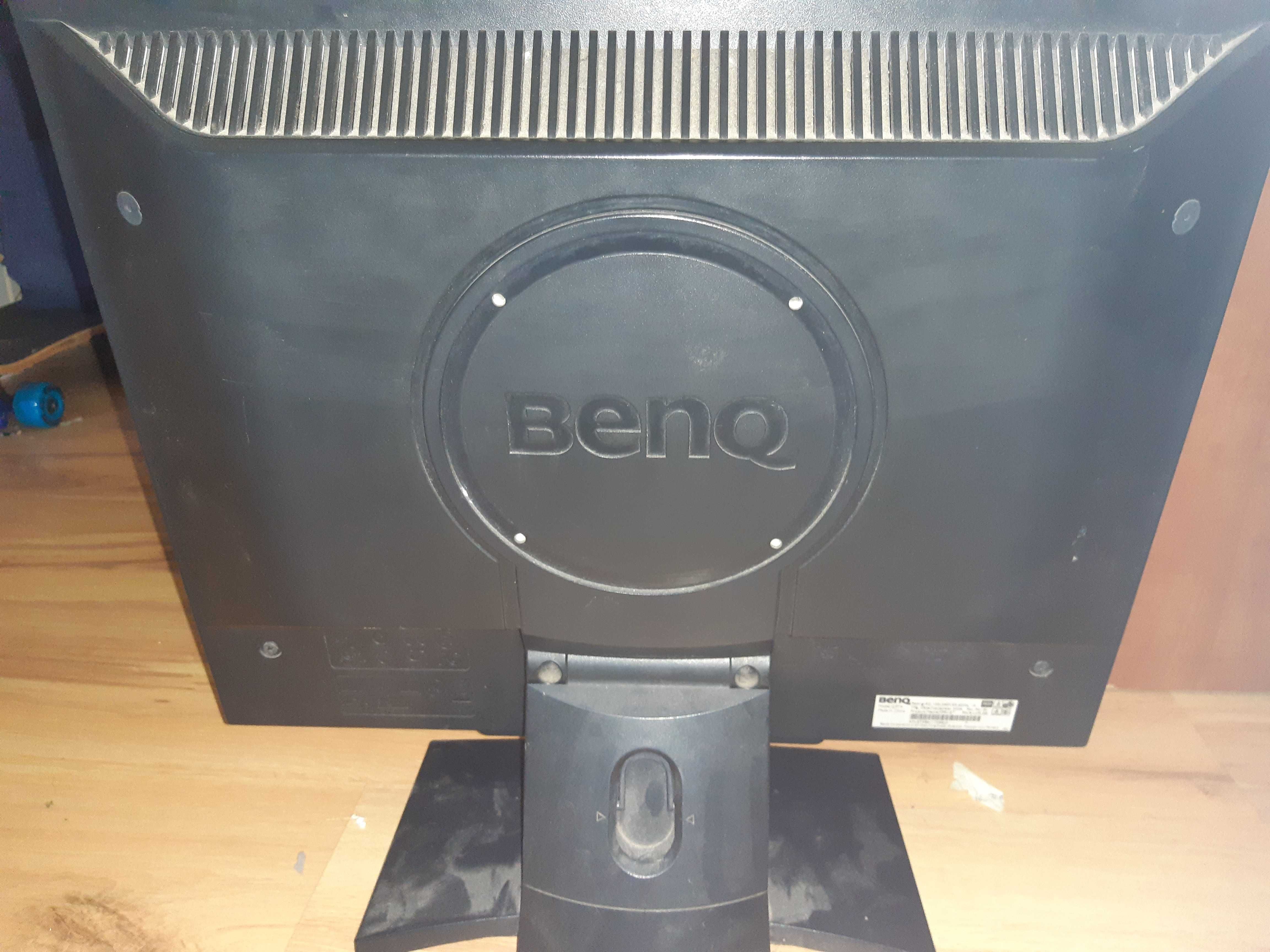 piękny monitor BENQ Q9T4