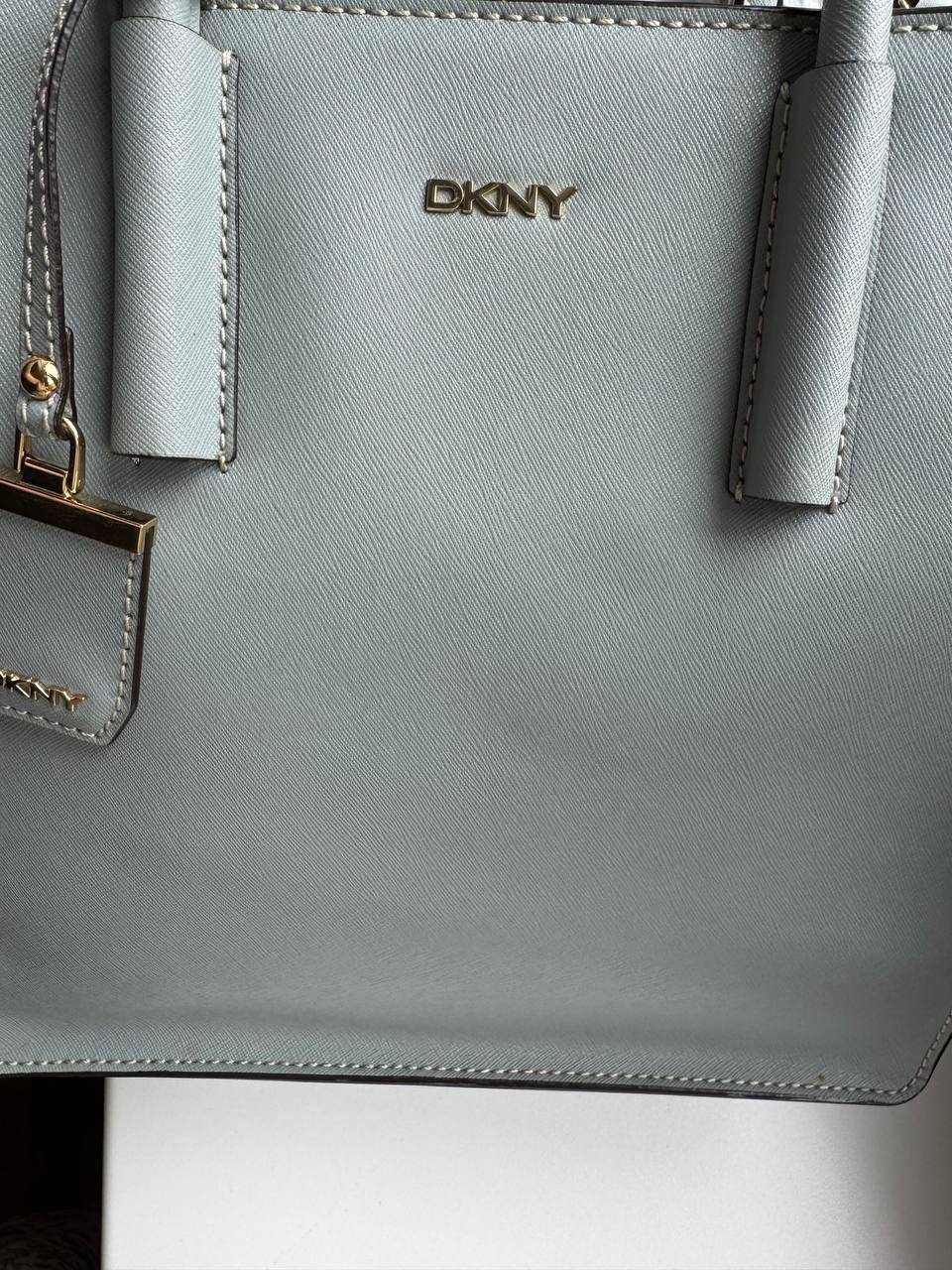 Сумка DKNY в кольорі Powdered Blue - Стан ідеальний