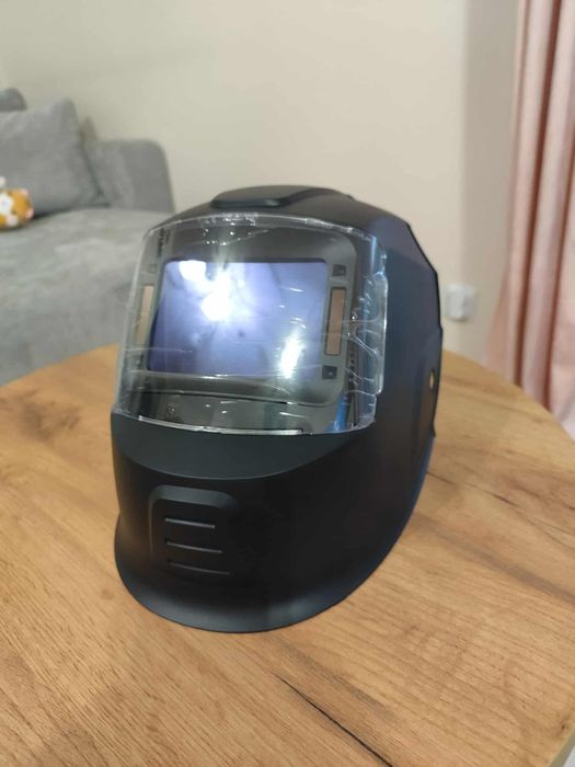 Przyłbica spawalnicza