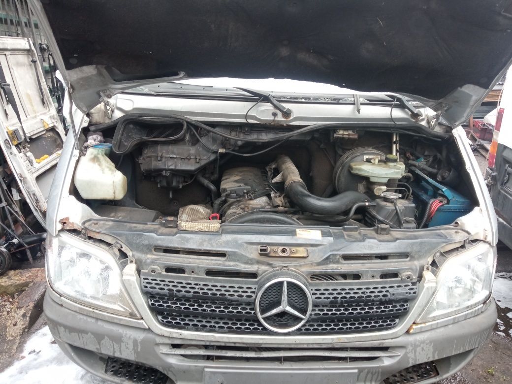Фара левая, правая CDI Mercedes Sprinter 2000-2006