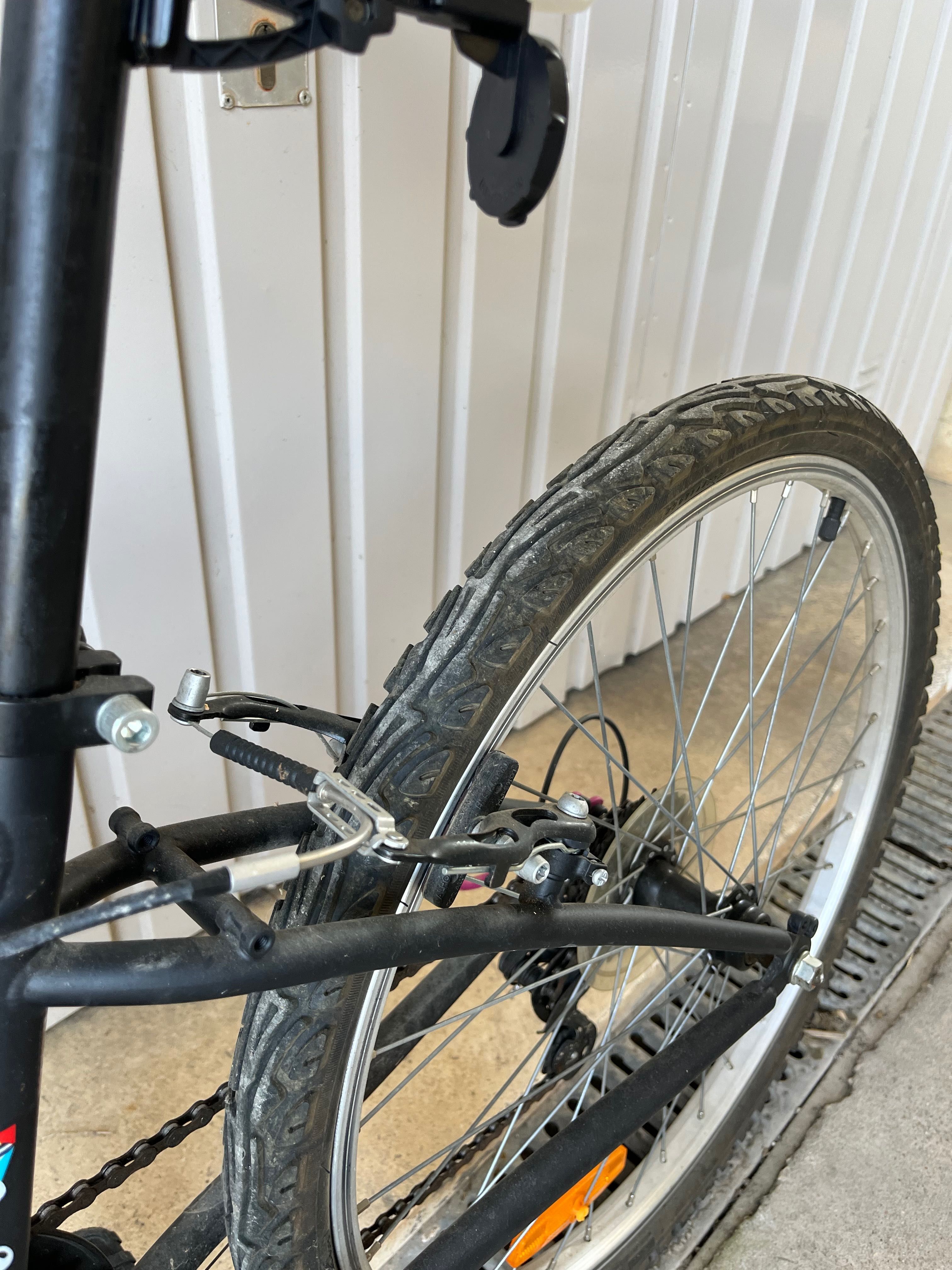 Bicicleta B’Twin – Jovem — Roda 24” – Bom estado