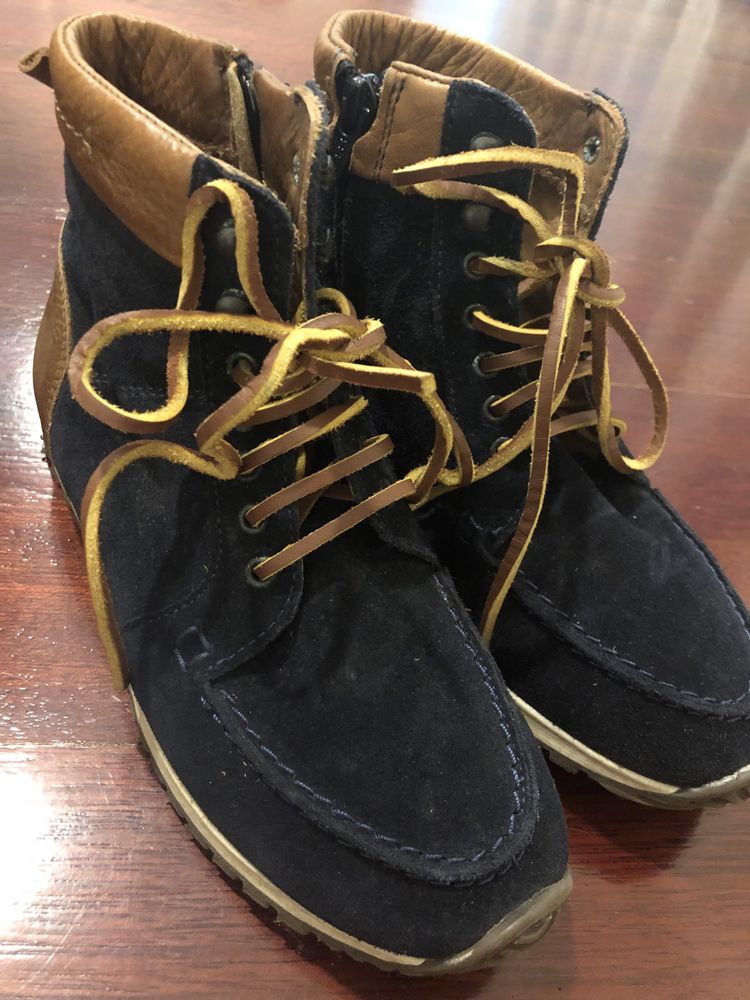 Botins pele e camurça tam. 36 Massimo Dutti novas em caixa