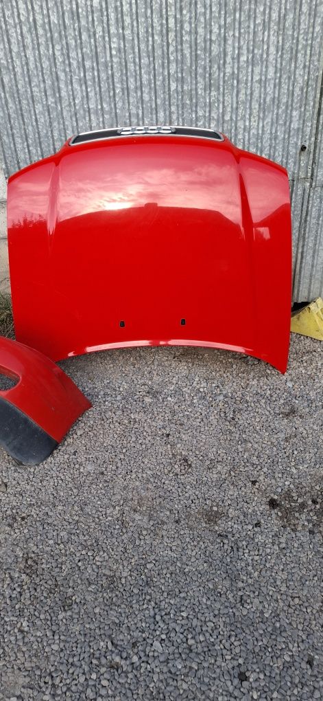 Maska przednia Audi A4 B5 przedlift czerwona