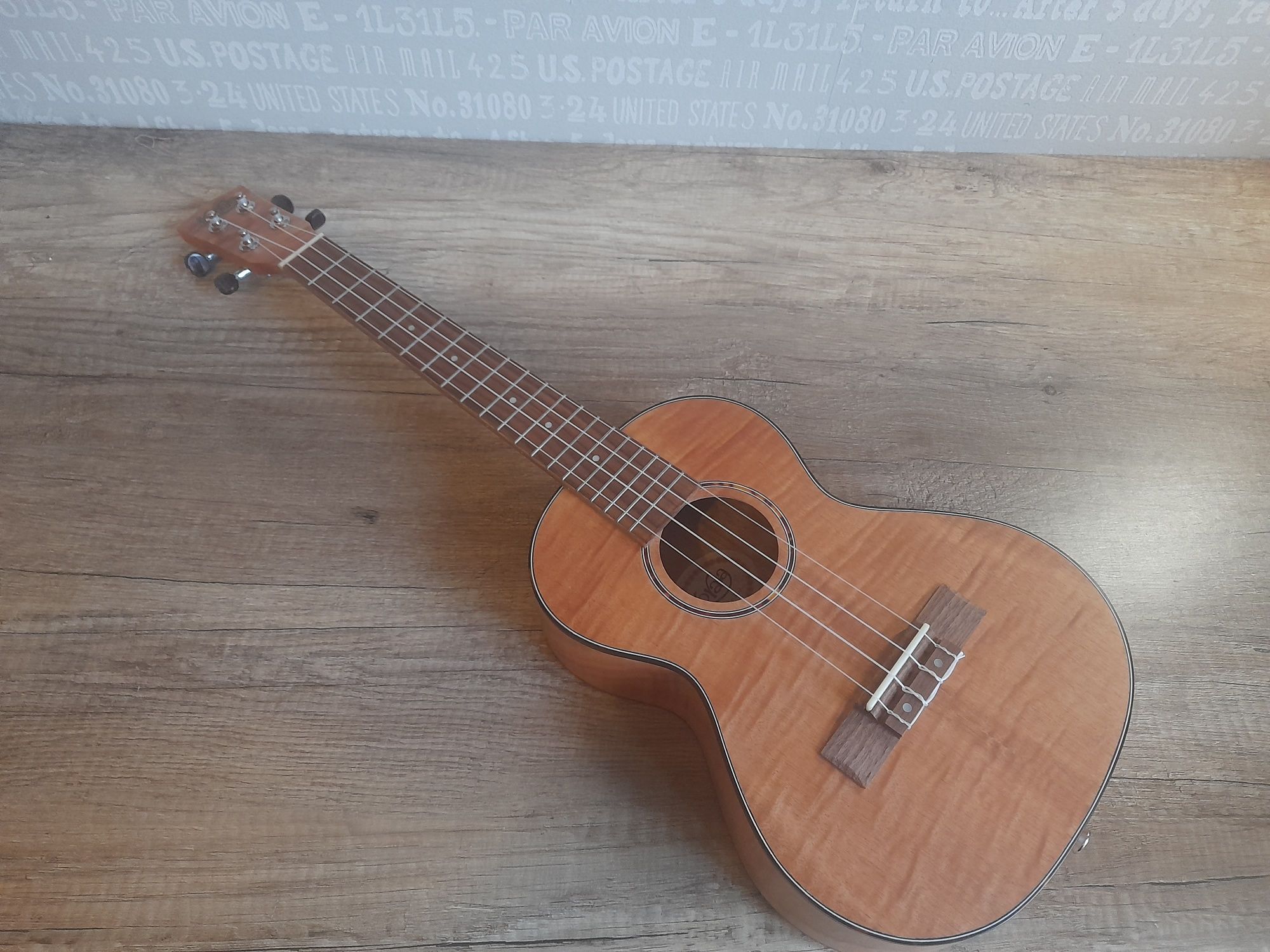 Ukulele Korala UKT- 310