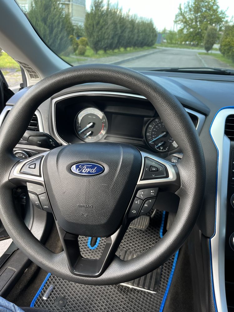 Ford Fusion USA 2.5 SE 2015
