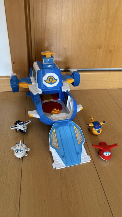 Porta Avioes Super Wings + 4 avioes