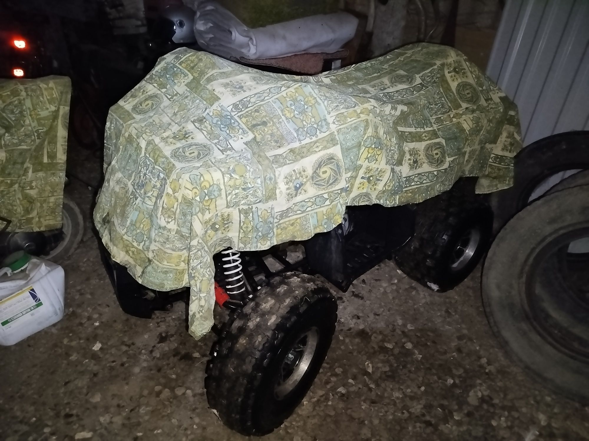 Продам квадроцикл 125 куб.детальніше по телефону.