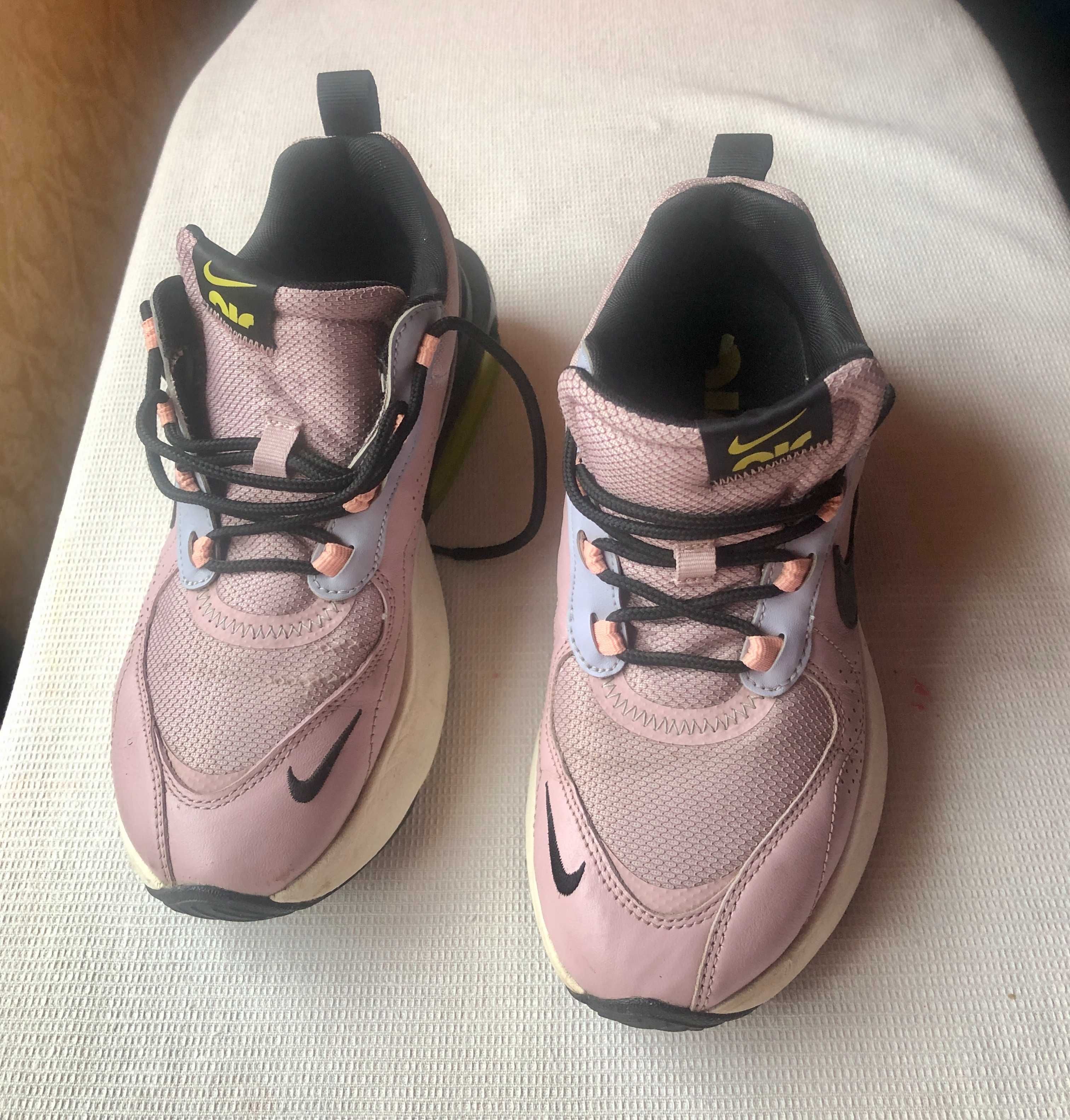 Кроссовки NIKE 36-37