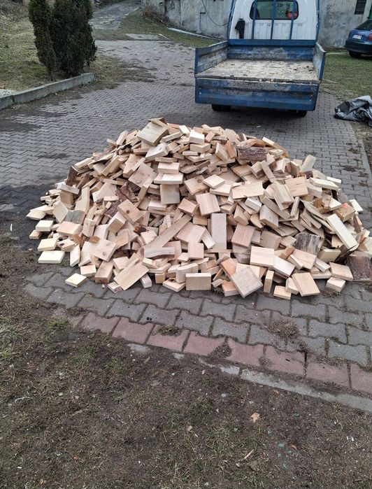 Drewno opałowe rozpałkowe świerk sosna. Kawałki grubsze