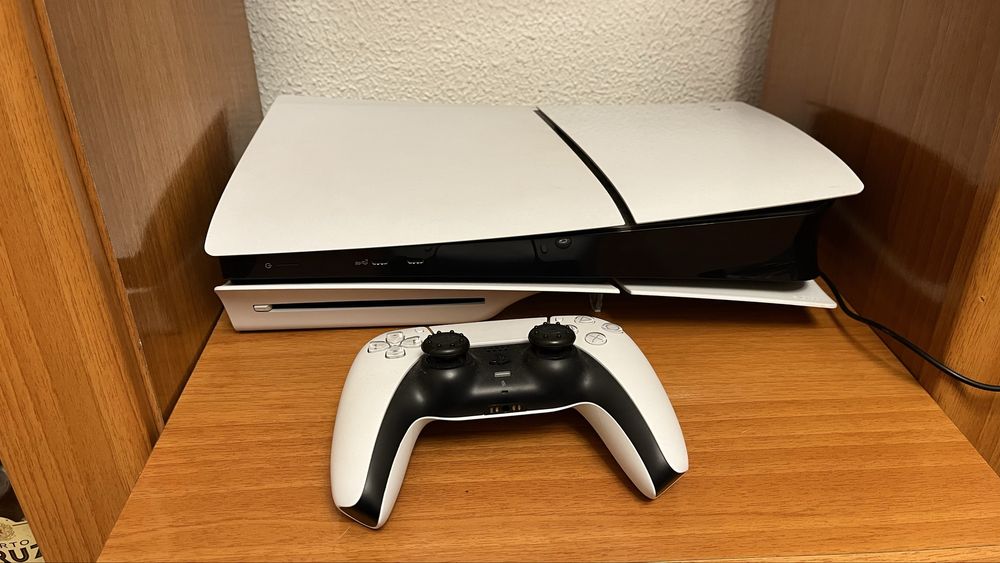 PS5 Slim 1TB com Leitor – Como Nova + Fatura