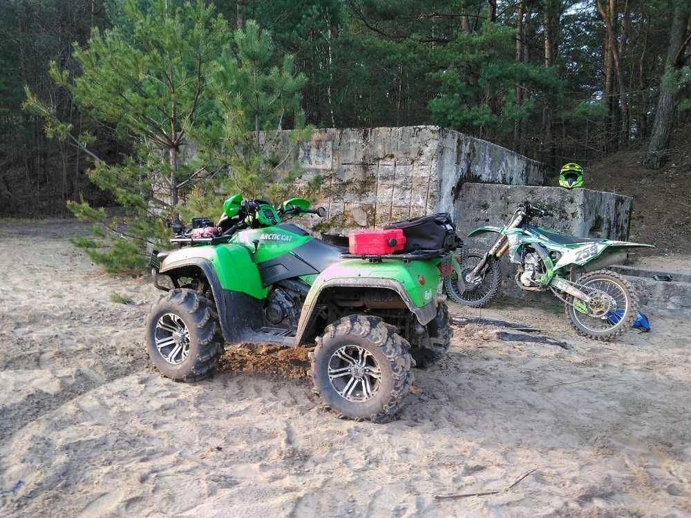 QUAD 4x4 ArcticCat 650 V2 kawasaki  doinwestowany + PŁUG ,,prywatnie,,