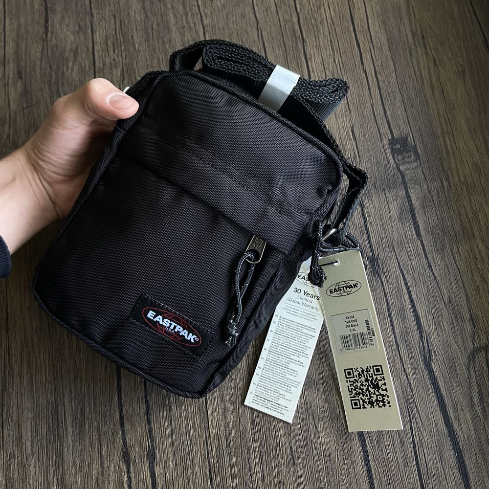 Чоловіча сумка Eastpak через плече, месенджер исптак, бананка