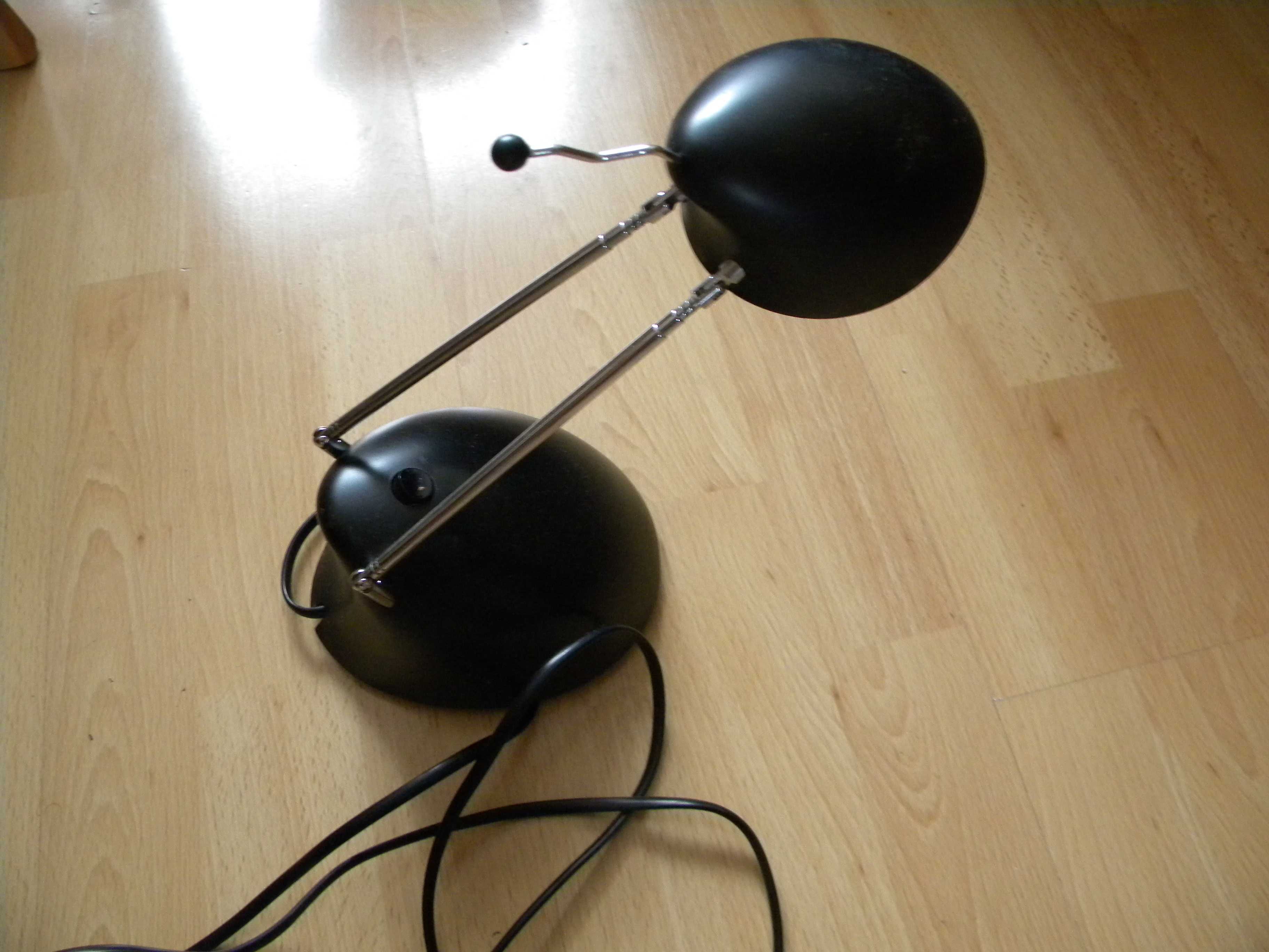 Lampa czarna na biurko halogenowa