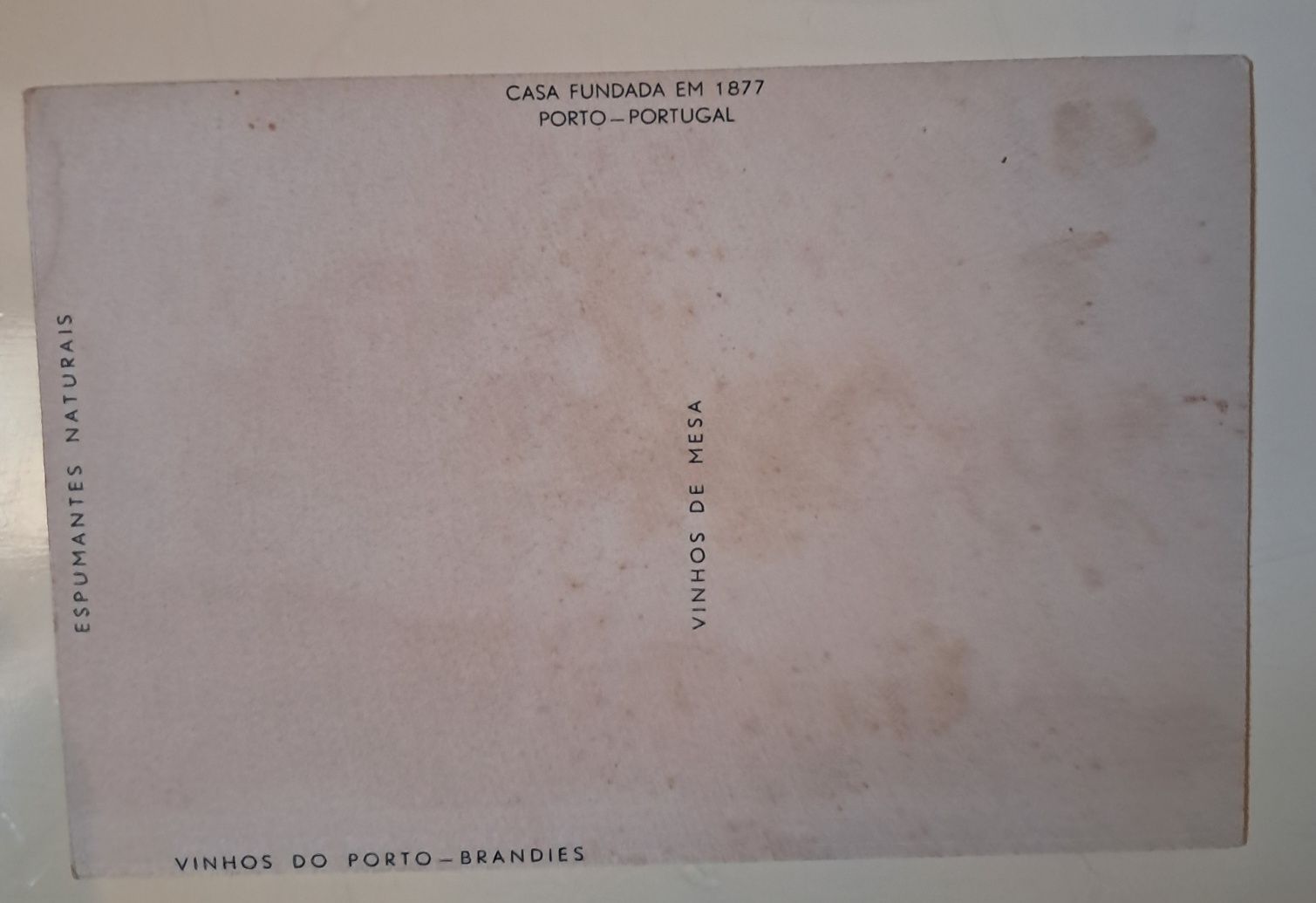Postal dos espumantes Raposeira, anos 50, e Brandy Constantino