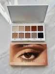 Cienie do powiek Kylie Jenner The Classic Matte Palette nudes matowe