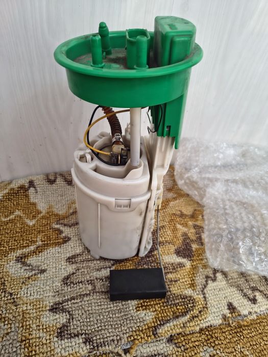 Продам топливный насос Volkswagen VW