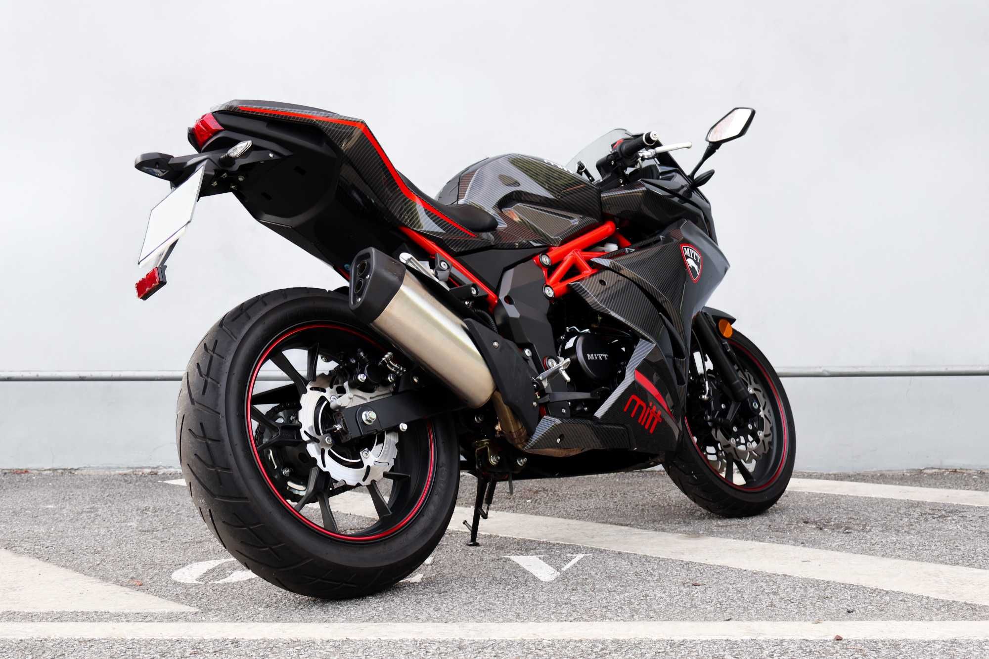 Mitt 125 GP2 Carbon, 2024
