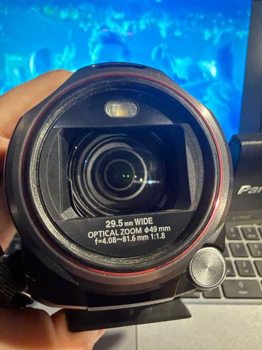 Відеокамера Panasonic HC-V760