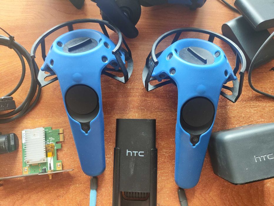 HTC VIVE Pro Starter kit + vive wireless adapter