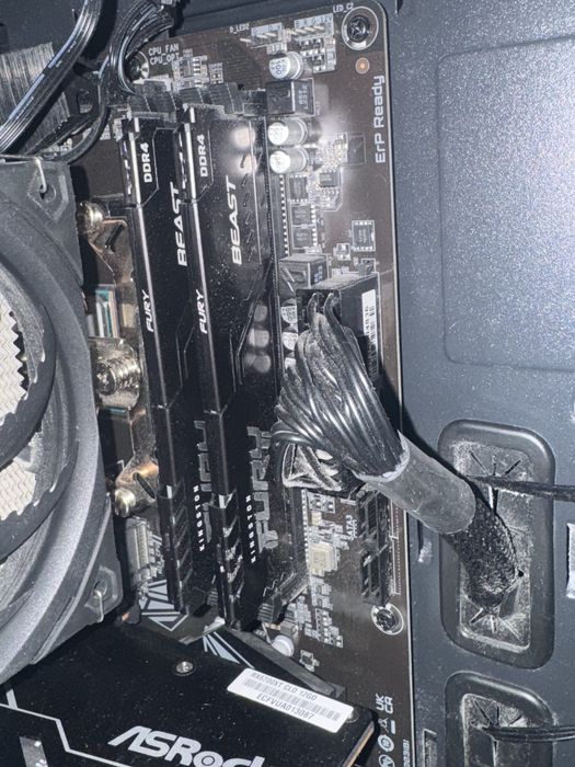 Komputer Gamingowy do gier Amd 5 5600 Radeon 6700 XT 16 Gb Ram SSD 1TB