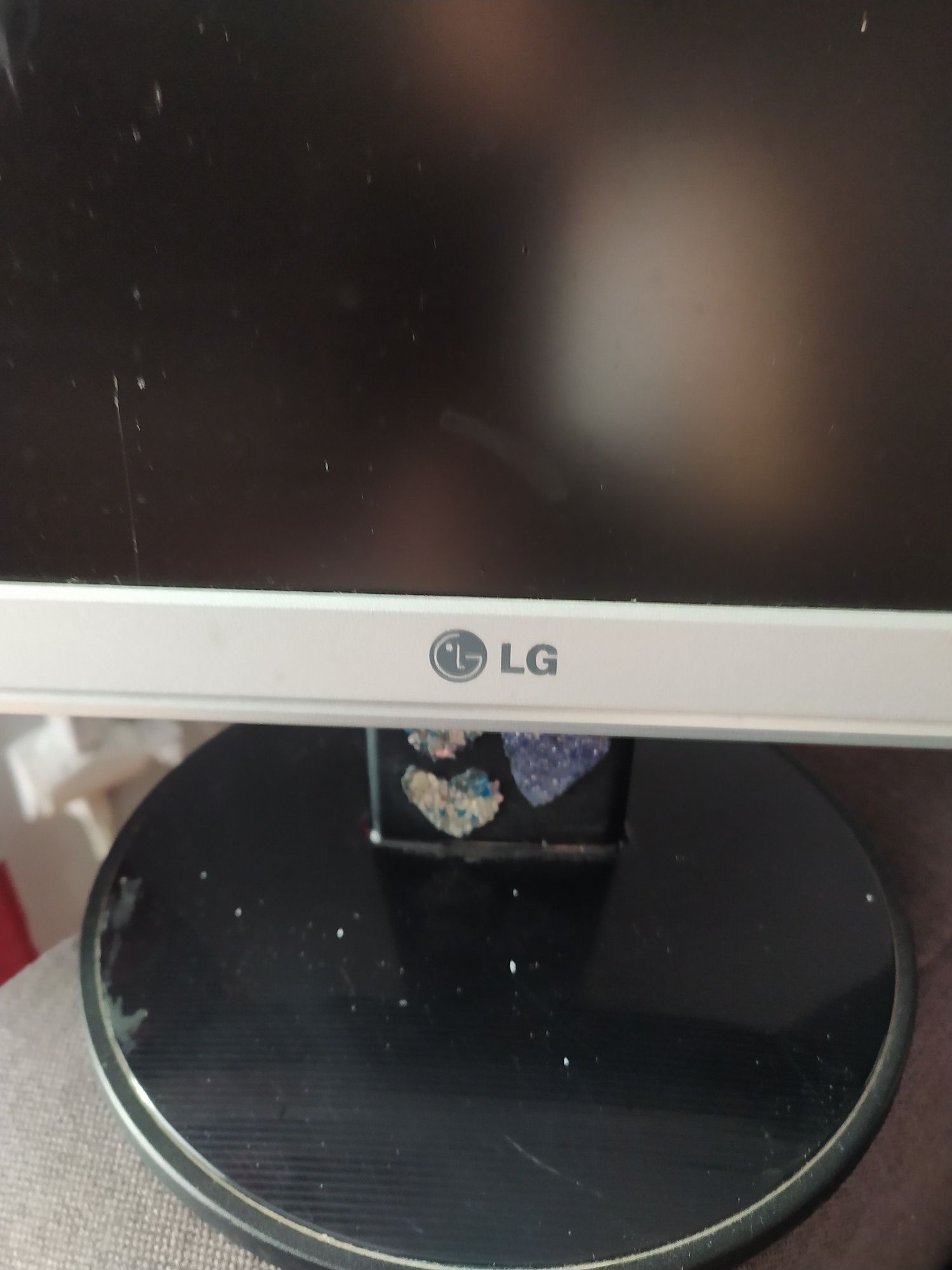 Monitor 19 cali LG