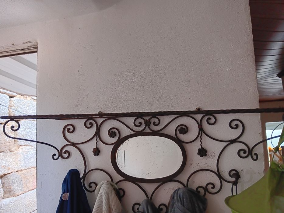 Cabideiro e suporte de chuva