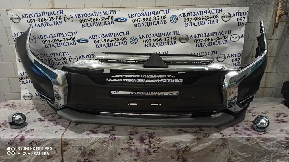 решітка радіатора Mitsubishi Outlander 2016