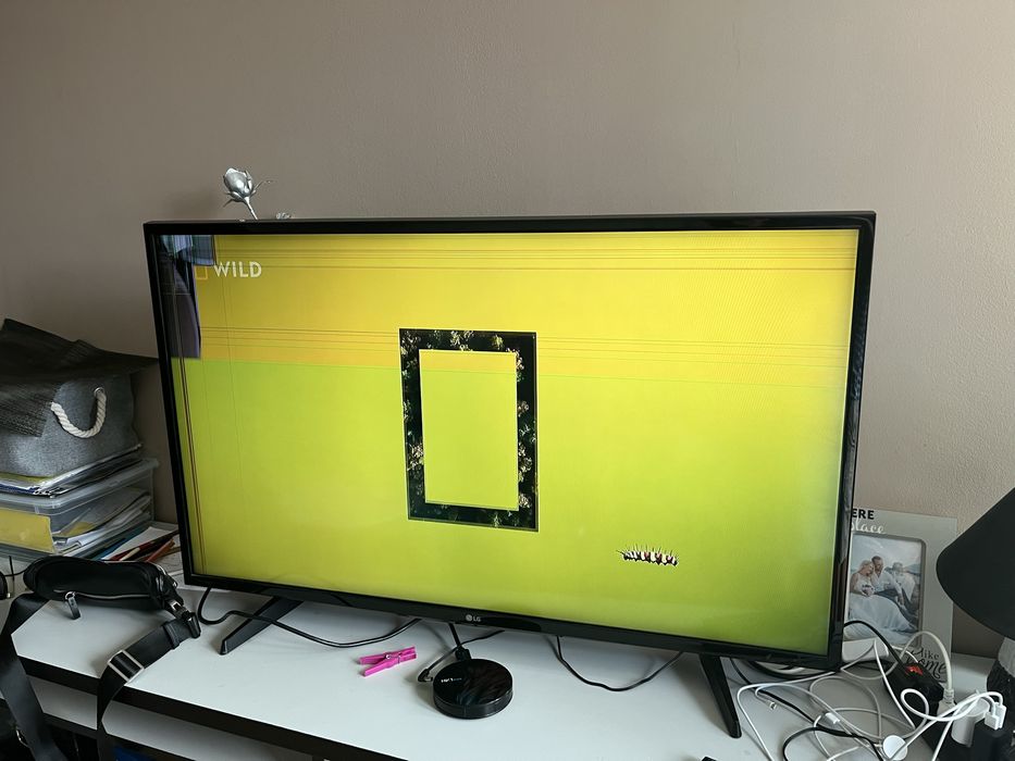 LG telewizor 43” (uszkodzona matryca)