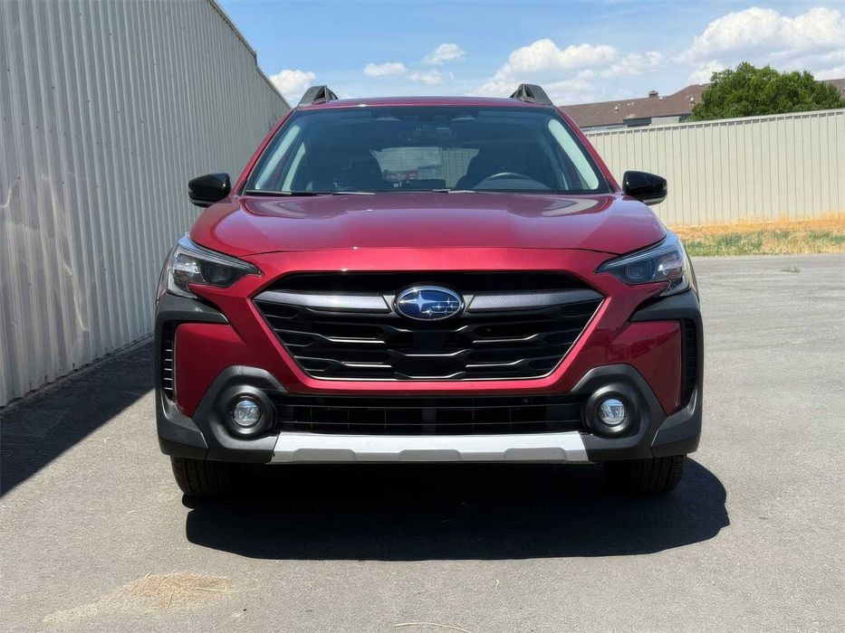 Subaru Outback      2024