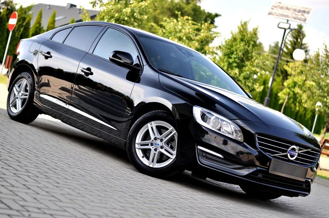 Volvo S60 R e z e r w a c j a