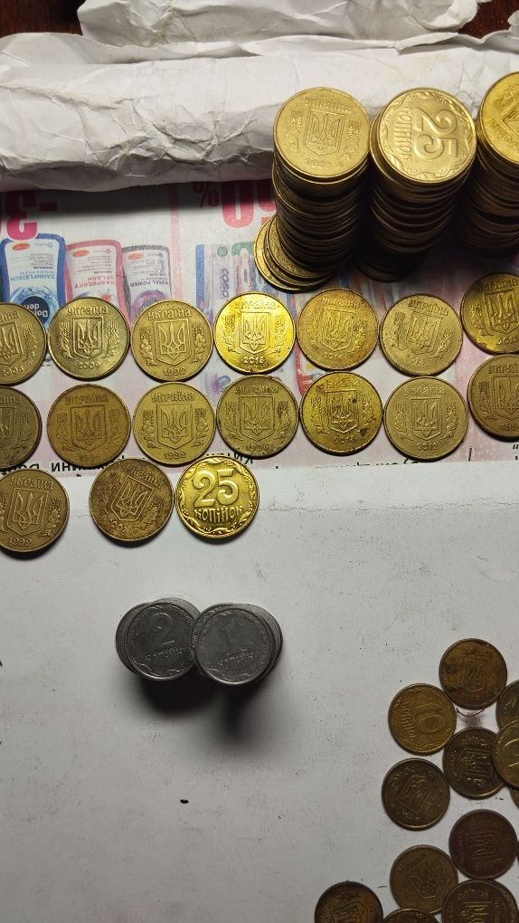 Продам різні монети України 1992-2008років!