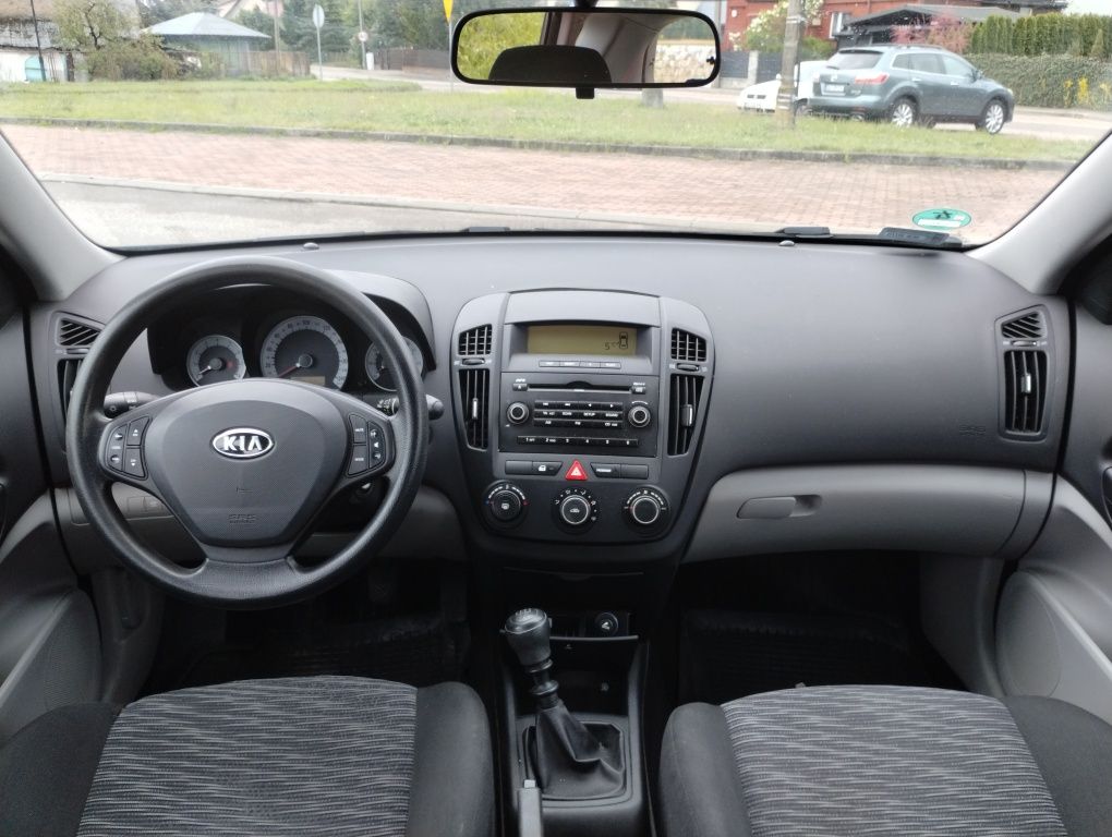 KIA CEED *1,4 benzyna * Niski przebieg tylko 196.000 * Możliwa Zamiana